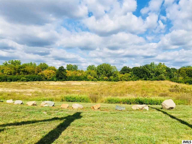 $400,000 | 3400 Spring Arbor Road, Unit 3400 (BLOCK), Jackson, MI 49203