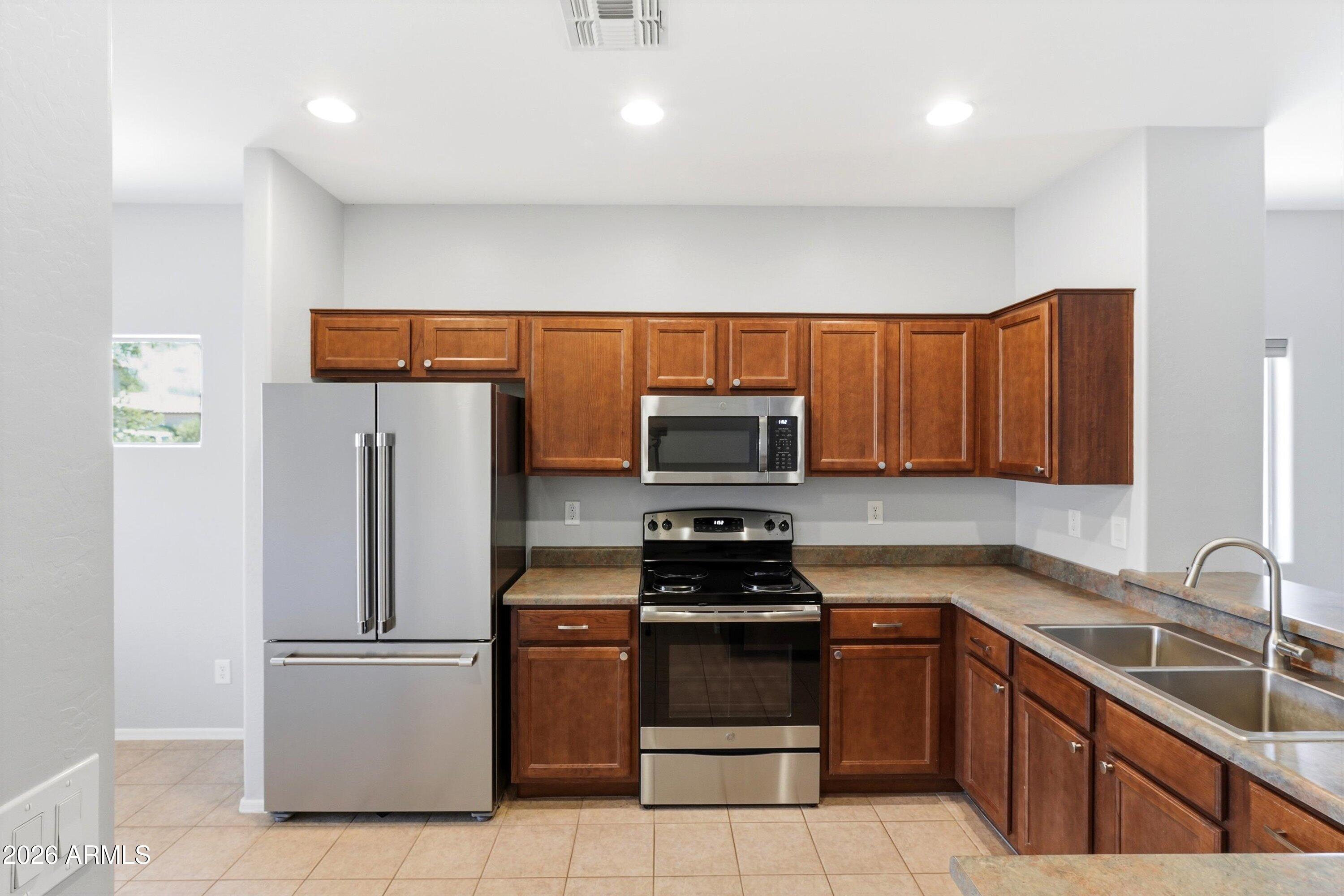225 West Reeves Avenue Queen Creek, AZ 85140 - Photo 5 of 29 07-DSC06467