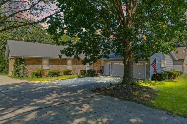 $337,500 | 121 Dakota Drive, Loda, IL 60948