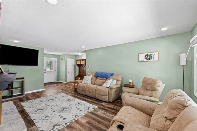 $337,500 | 121 Dakota Drive, Loda, IL 60948