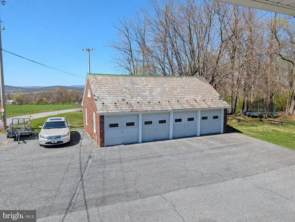 $480,000 | 663 Wide Hollow Road, East Earl, PA 17519