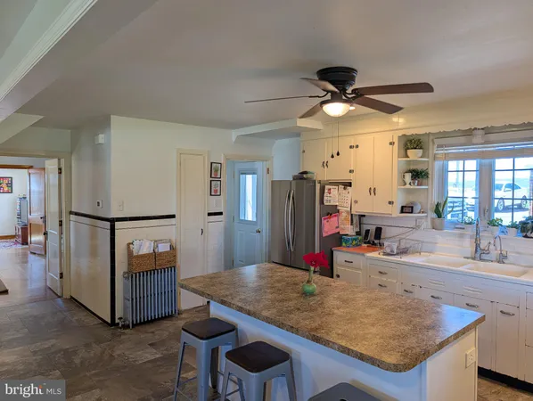 $480,000 | 663 Wide Hollow Road, East Earl, PA 17519