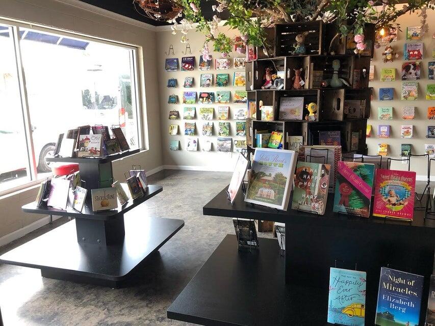 575 Waterfront Way Spring City, TN 37381 - Photo 79 of 79 First Avenue Pizza Books and Treats 2