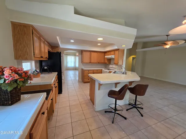 $2,700 | 5715 Capri Court, Palmdale, CA 93552