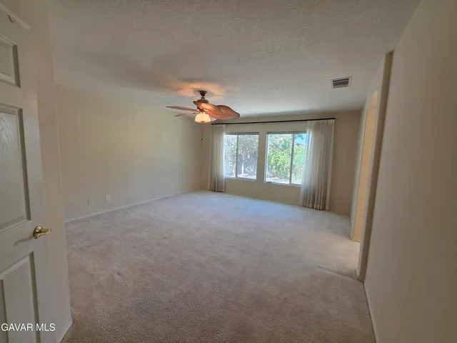 $2,700 | 5715 Capri Court, Palmdale, CA 93552