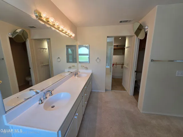 $2,700 | 5715 Capri Court, Palmdale, CA 93552