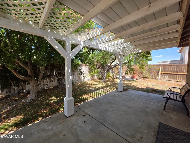 $2,700 | 5715 Capri Court, Palmdale, CA 93552