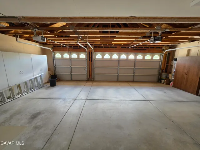 $2,700 | 5715 Capri Court, Palmdale, CA 93552