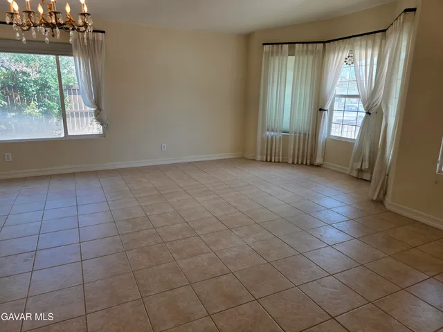 $2,700 | 5715 Capri Court, Palmdale, CA 93552