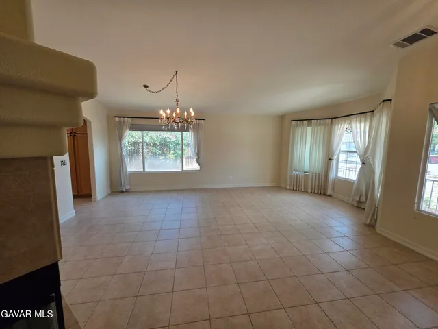 $2,700 | 5715 Capri Court, Palmdale, CA 93552