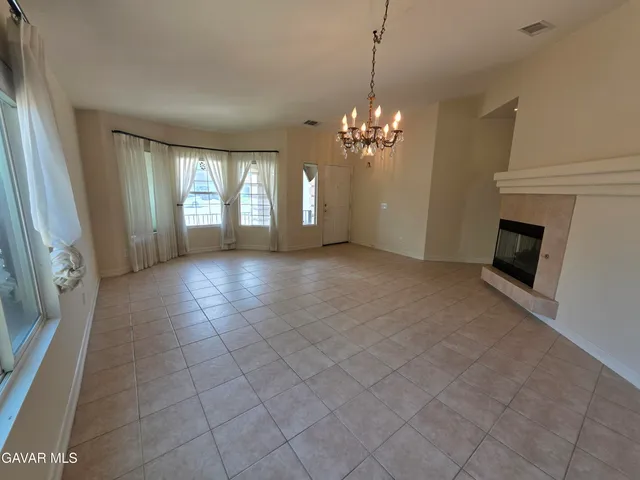 $2,700 | 5715 Capri Court, Palmdale, CA 93552