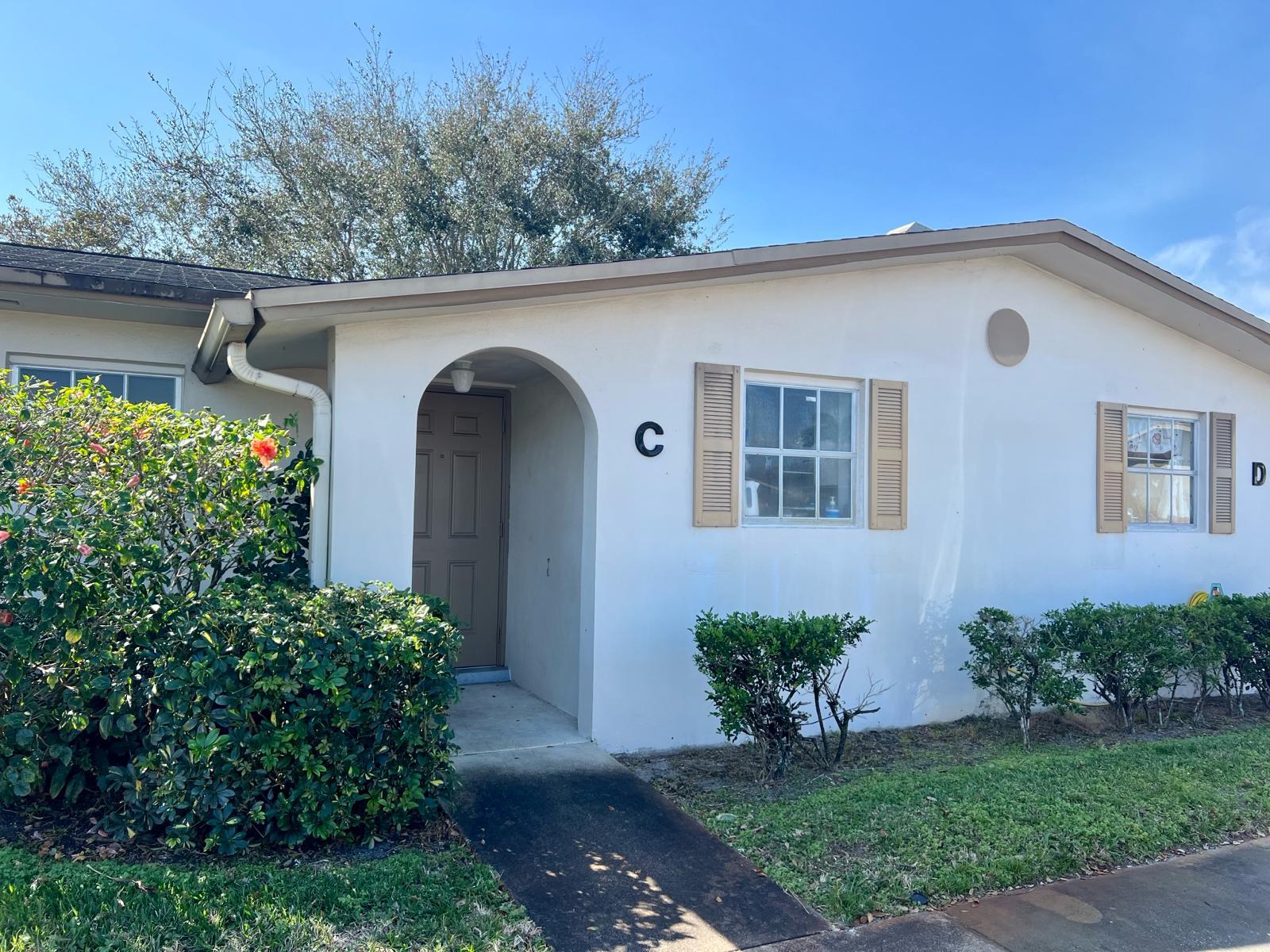 5083 CRESTHAVEN BLVD Unit C