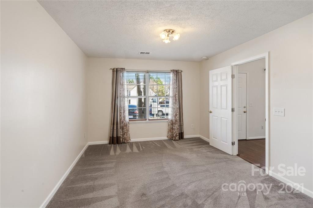 10546 Broken Branch Road Charlotte, NC 28213 - Photo 14 of 31 Gallery Image 14