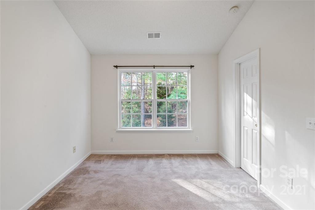 10546 Broken Branch Road Charlotte, NC 28213 - Photo 23 of 31 Gallery Image 23