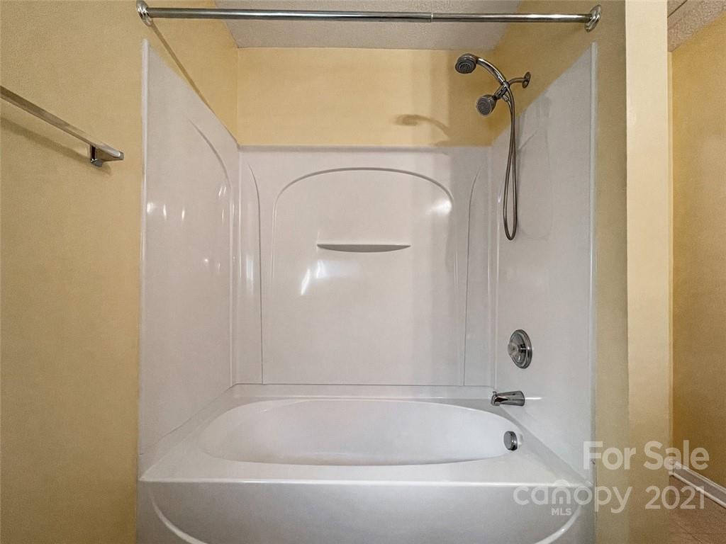 10546 Broken Branch Road Charlotte, NC 28213 - Photo 28 of 31 Gallery Image 28