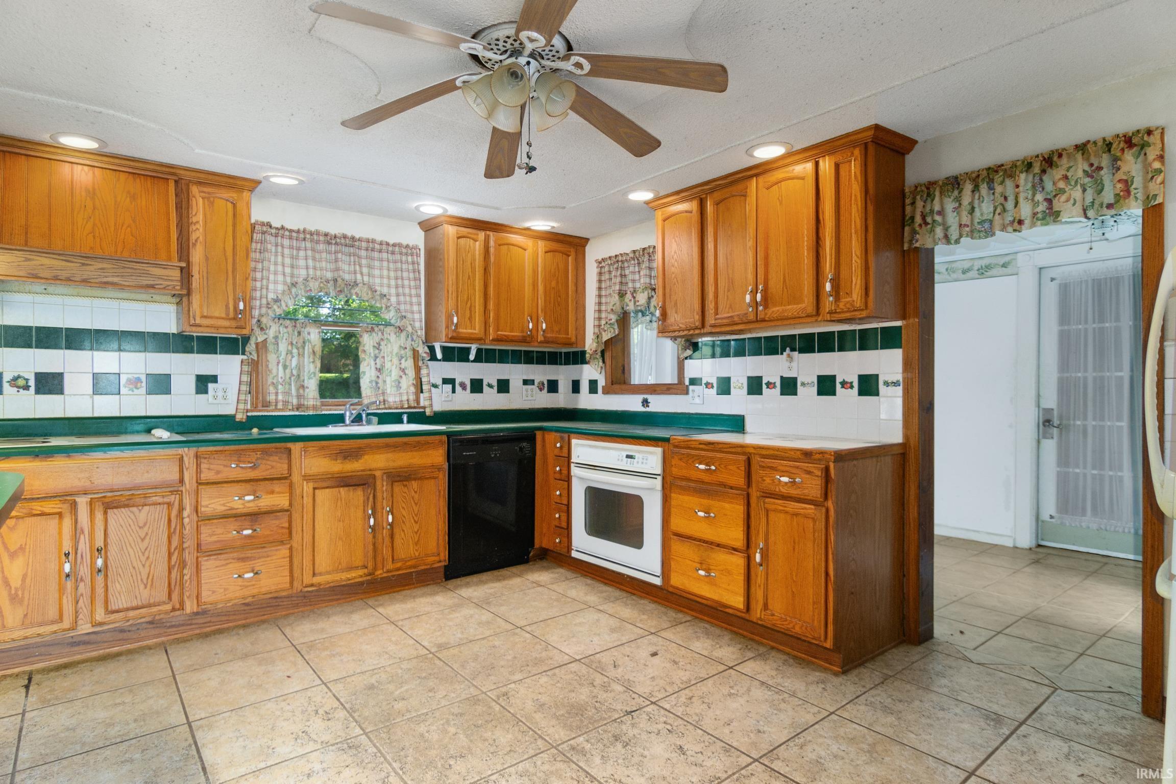 8500 Sharon Road Newburgh, IN 47630 - Photo 8 of 26 Gallery Image 8