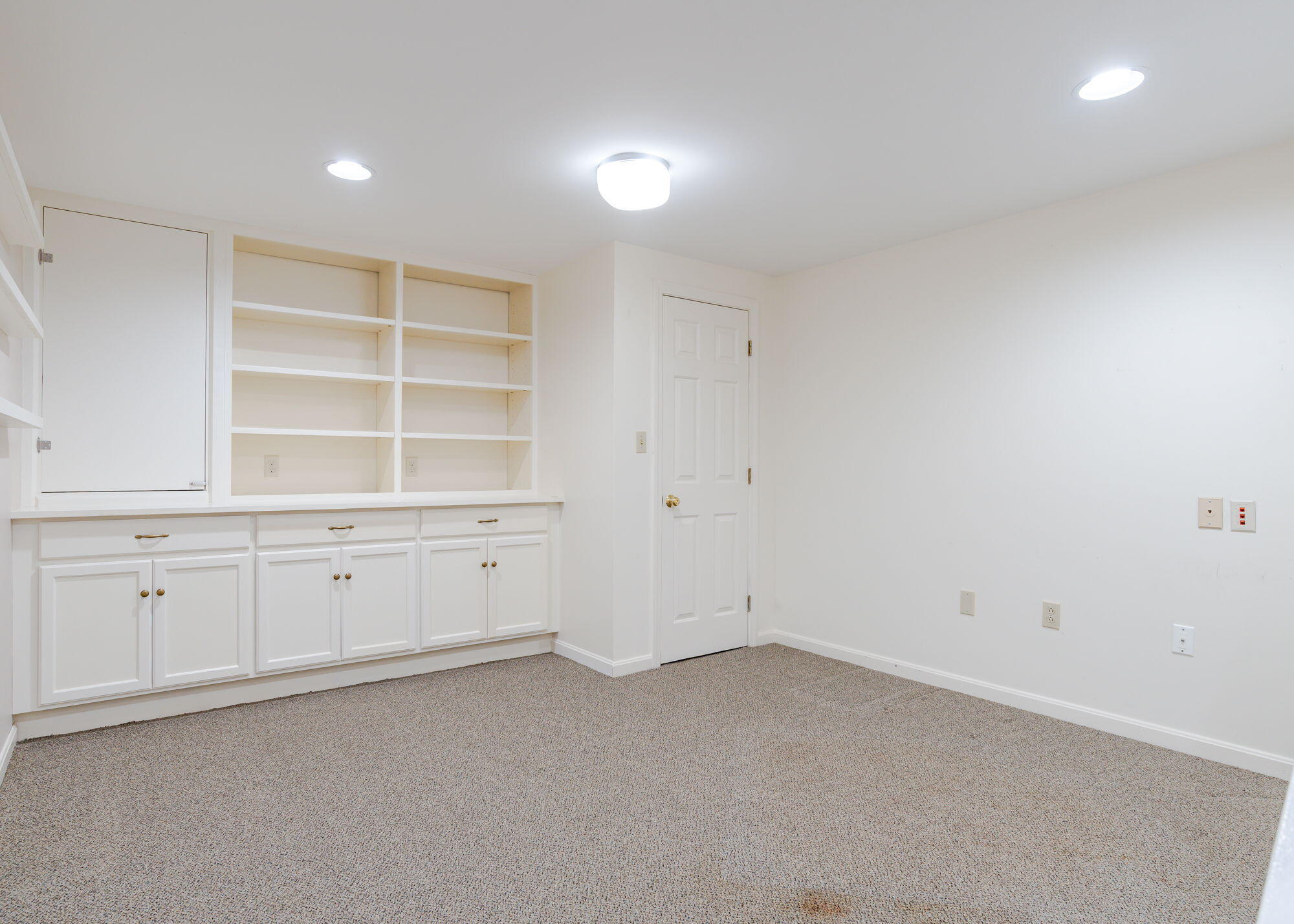 138 Roaring Brook Road Portland, ME 04103 - Photo 53 of 69 138RoaringBrookRd-Portland-39
