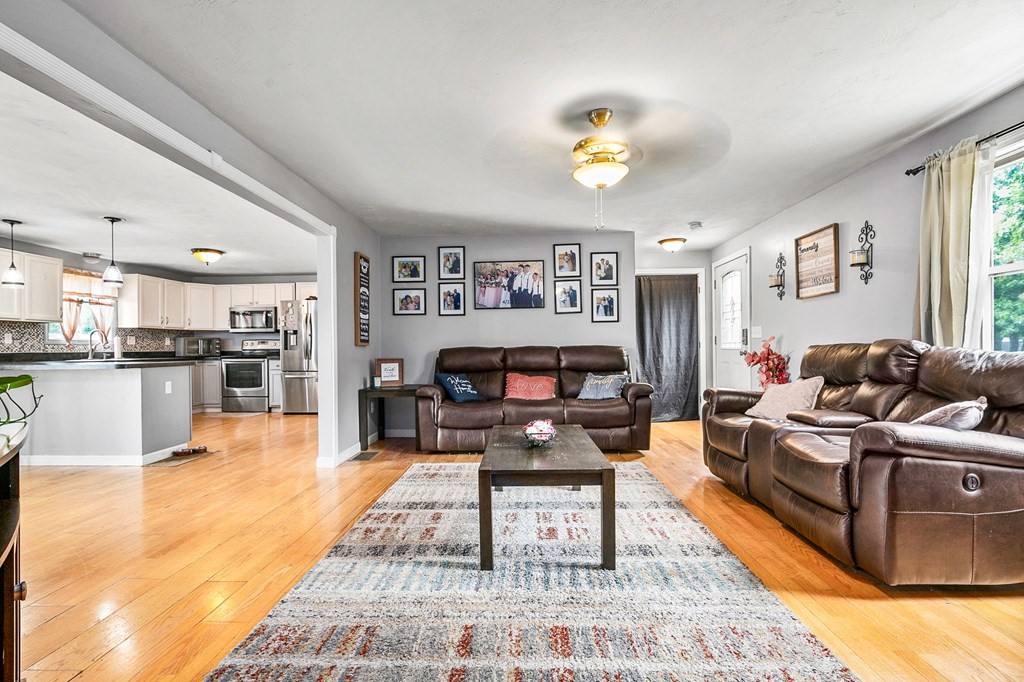 46 Cohasset Road Wareham, MA 02532 - Photo 13 of 42 a living room with furniture and a dining table