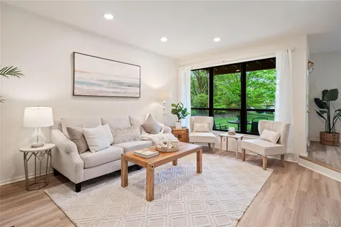 $649,000 | 56 Hudson Watch Drive, Ossining, NY 10562