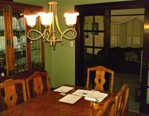 523 Chestnut Street Springdale, PA 15144 - Photo 4 of 8 Dining Room.
