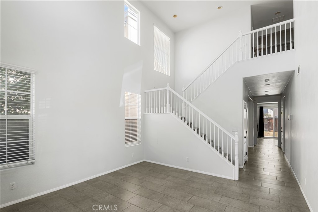 3873 Strand Way Perris, CA 92571 - Photo 4 of 28 Gallery Image 4