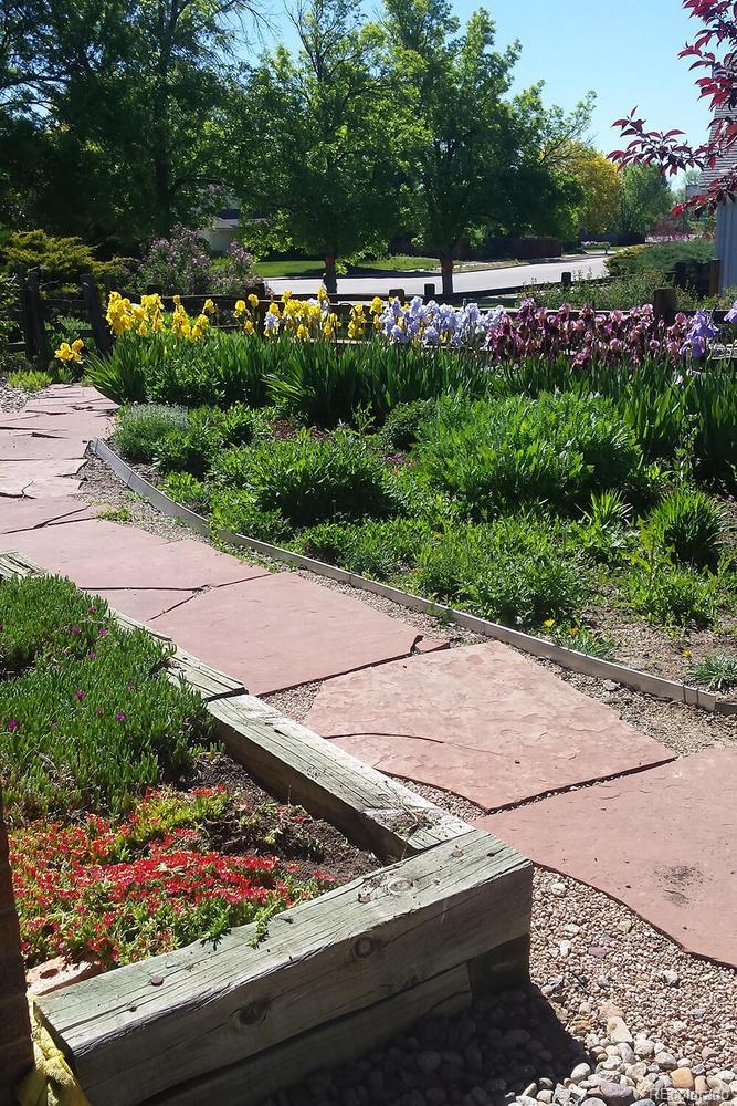 4311 Carter Trail Boulder, CO 80301 - Photo 33 of 35 a view of a pathway with a wooden fence