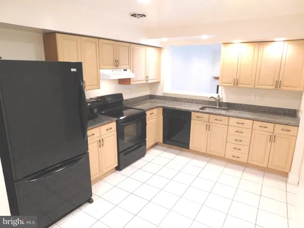 $4,500 | 1741 South Hayes Street, Unit 1, Arlington, VA 22202