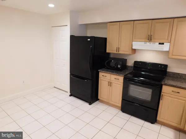 $4,500 | 1741 South Hayes Street, Unit 1, Arlington, VA 22202