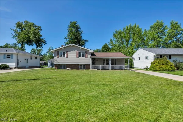 $230,000 | 42988 Woodhill Drive, Elyria, OH 44035
