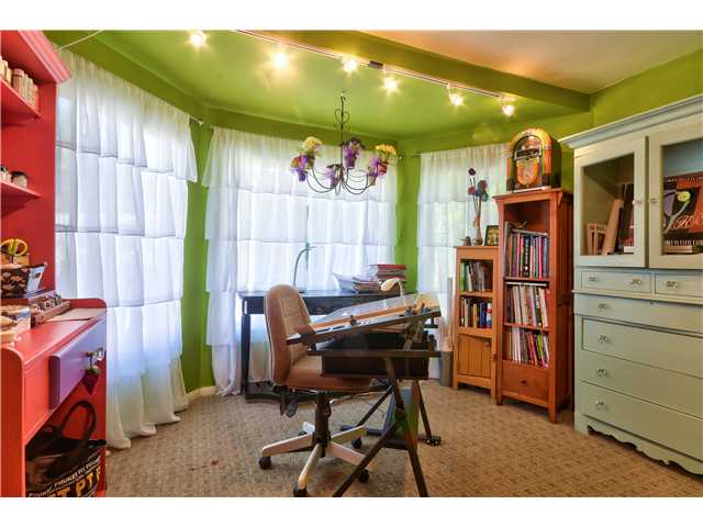 895 Saxony Road Encinitas, CA 92024 - Photo 14 of 25 Office or sitting room or play room or man cave or...