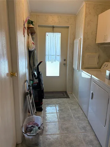 $1,500 | 5200 28th Street North, Unit 329, St. Petersburg, FL 33714