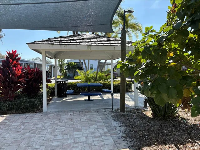 $1,500 | 5200 28th Street North, Unit 329, St. Petersburg, FL 33714