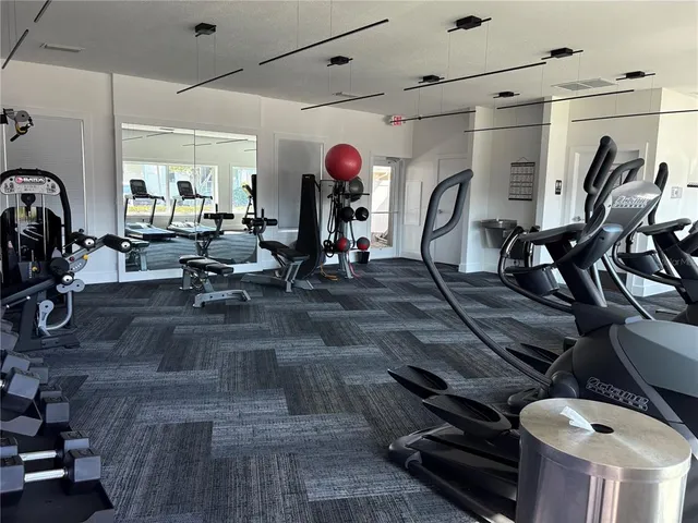 $1,500 | 5200 28th Street North, Unit 329, St. Petersburg, FL 33714