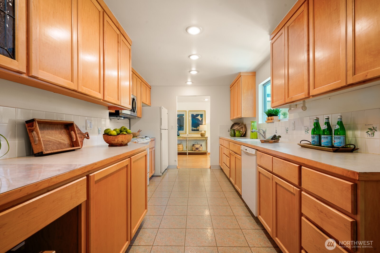 8408 191st Street Southwest Edmonds, WA 98026 - Photo 13 of 40