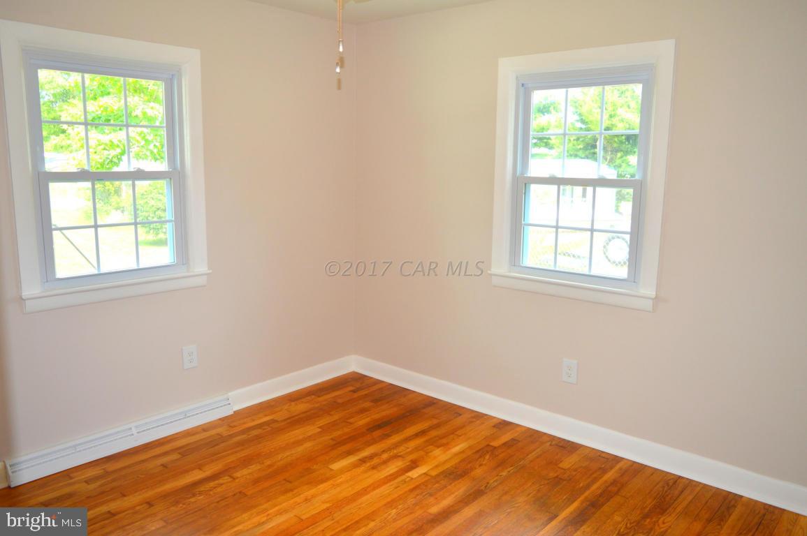20306 Nanticoke Road Nanticoke, MD 21840 - Photo 18 of 24 an empty room with a window