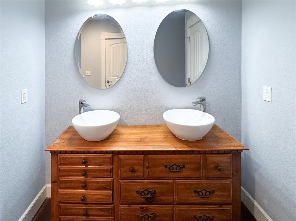 2901 Lee Street, Unit 2 Greenville, TX 75401 - Photo 9 of 14