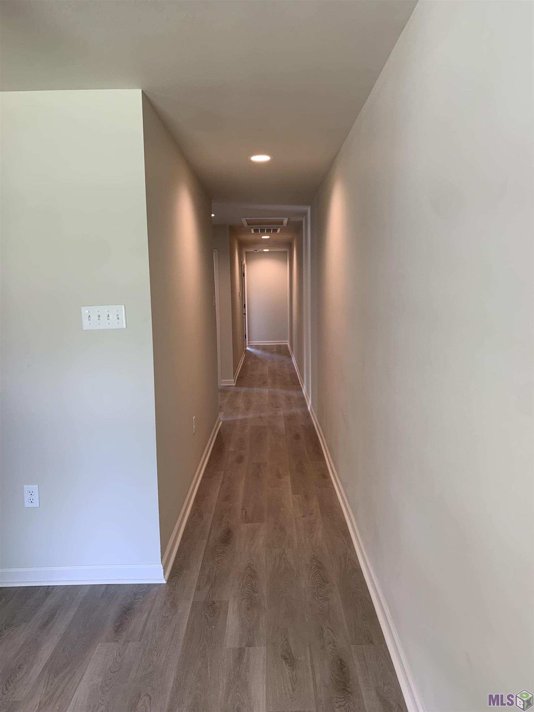 534 Live Oak Boulevard Baton Rouge, LA 70806 - Photo 8 of 10