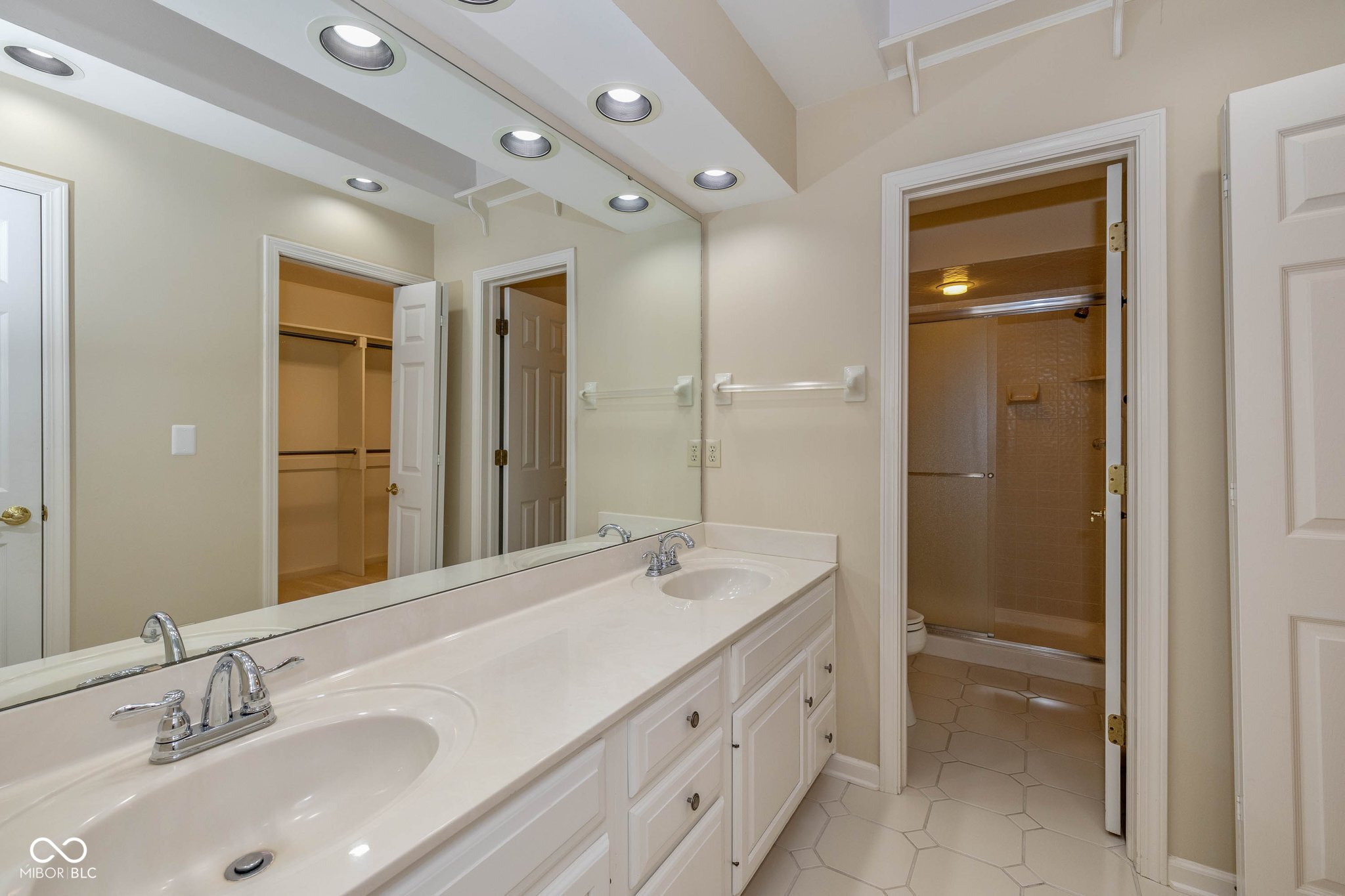 12239 Brompton Road Carmel, IN 46033 - Photo 14 of 18 Gallery Image 14