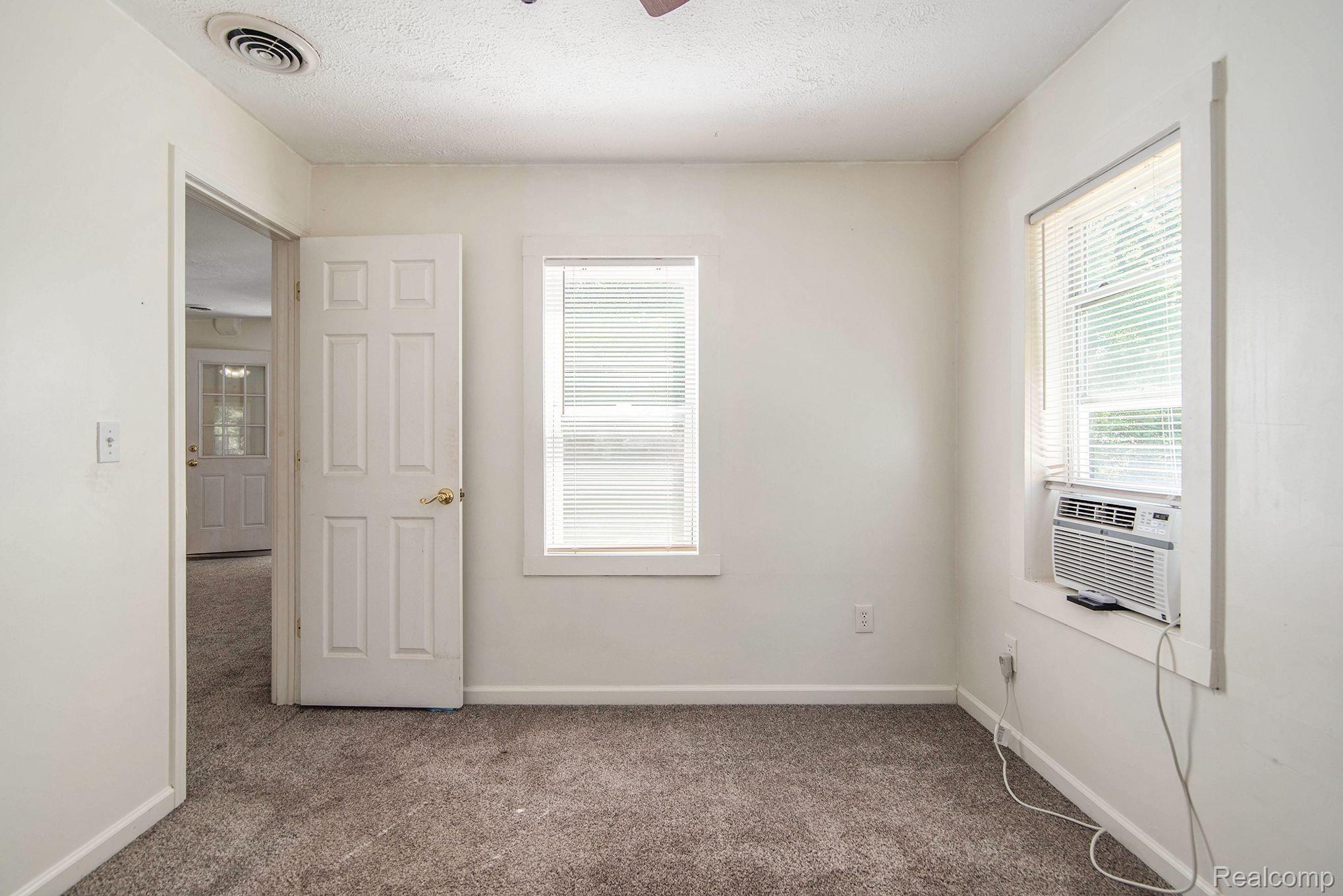9262 Bennett Lake Road Fenton, MI 48430 - Photo 12 of 16 Gallery Image 12