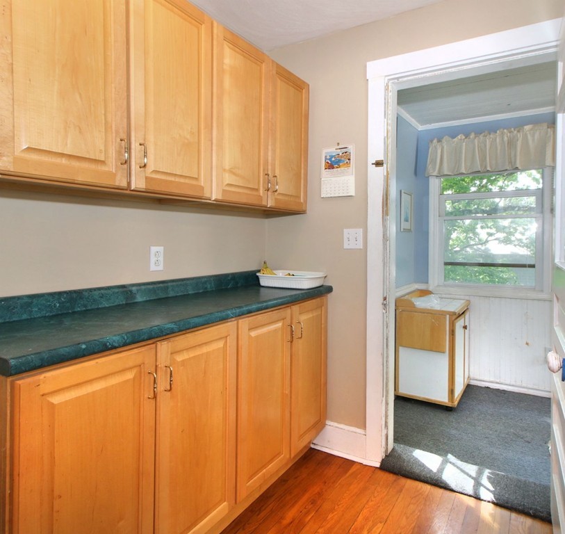 133 Newland Road Arlington, MA 02474 - Photo 9 of 25 Gallery Image 9