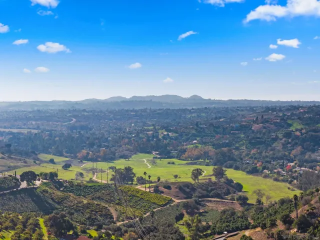 $950,000 | 3849 Pala Mesa Drive, Fallbrook, CA 92028