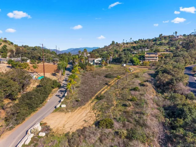 $950,000 | 3849 Pala Mesa Drive, Fallbrook, CA 92028