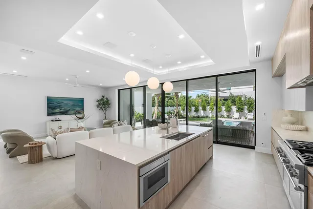 $3,850,000 | 721 Lake Avenue North, Delray Beach, FL 33483