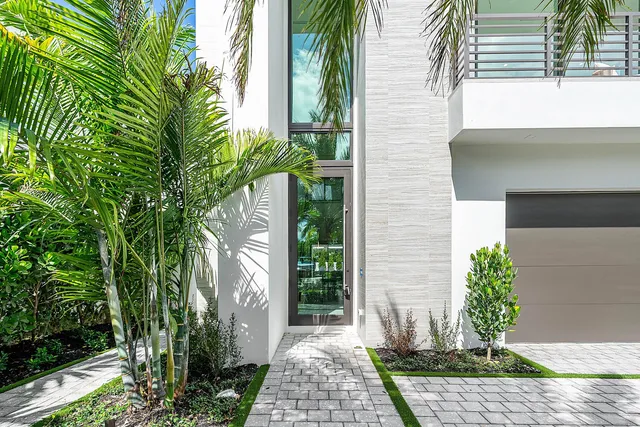 $3,850,000 | 721 Lake Avenue North, Delray Beach, FL 33483