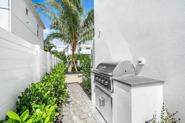 $3,850,000 | 721 Lake Avenue North, Delray Beach, FL 33483