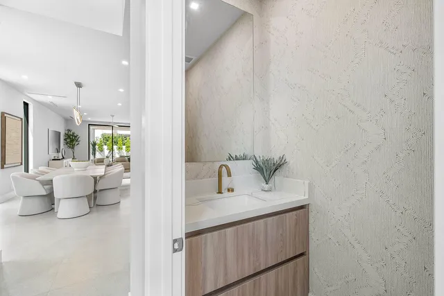 $3,850,000 | 721 Lake Avenue North, Delray Beach, FL 33483