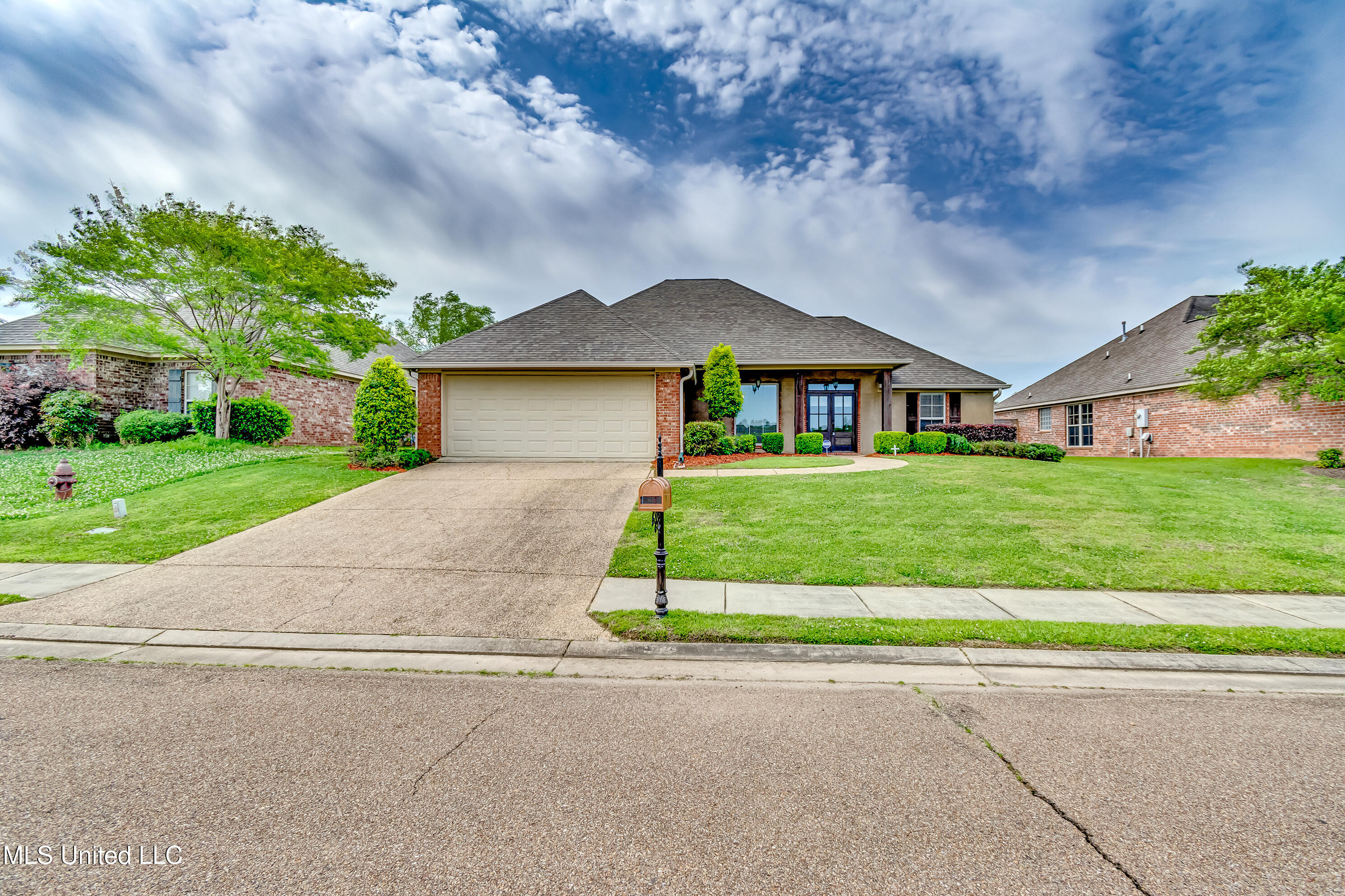 518 Springhill Crossing Brandon, MS 39047 - Photo 3 of 60 518 Springhill Crossing-3