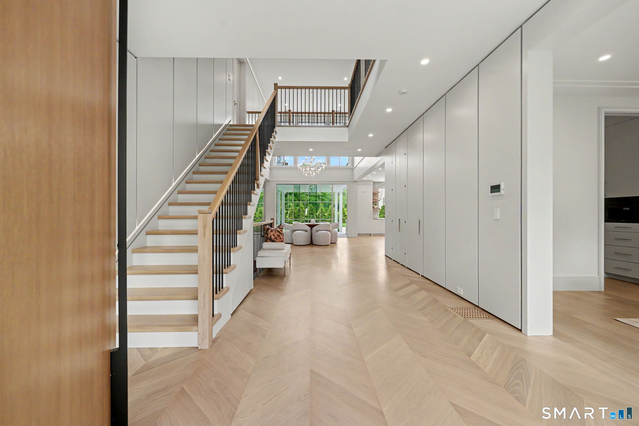 175 Brookside Road Darien, CT 06820 - Photo 4 of 37