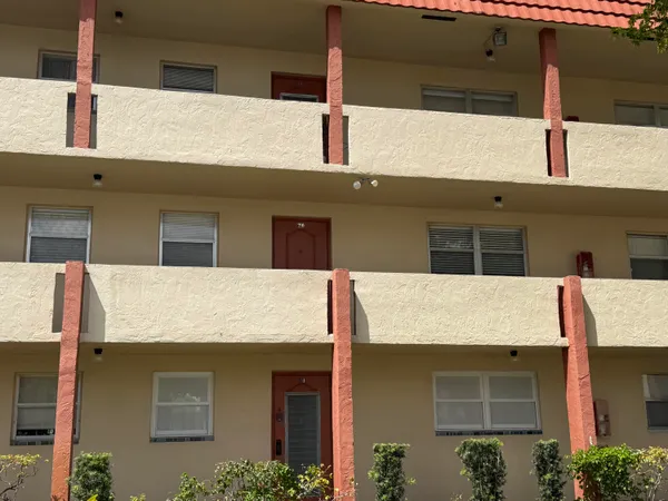 $150,000 | 8051 Sunrise Lakes Drive North, Unit 210, Sunrise, FL 33322