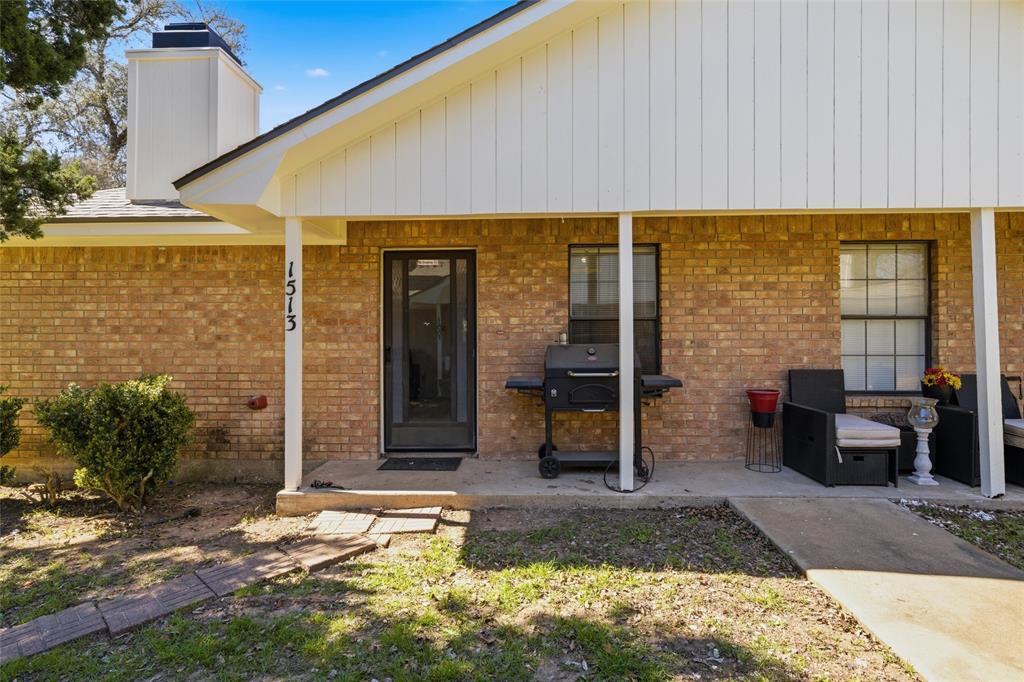1507 McFerrin Avenue, Unit 9 Waco, TX 76708 - Photo 4 of 26 a view of a house with backyard of the house